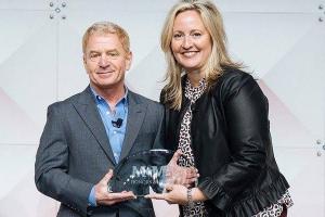 MGMA Awards Alex Binder, Vice President, Advanced Care Institute, VNA Health Group, 2018 Harwick Innovation Award