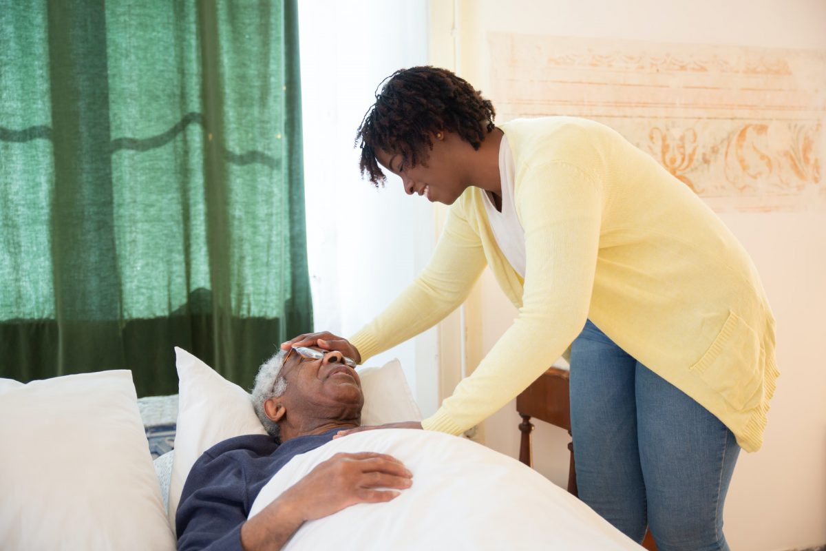 5 Tips to Take Care of Your Aging Parents at Home